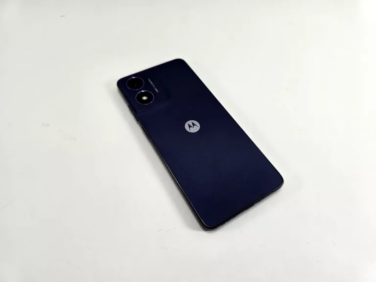 MOTOROLA MOTO G04 4 GB / 64 GB 4G (LTE) SZARY