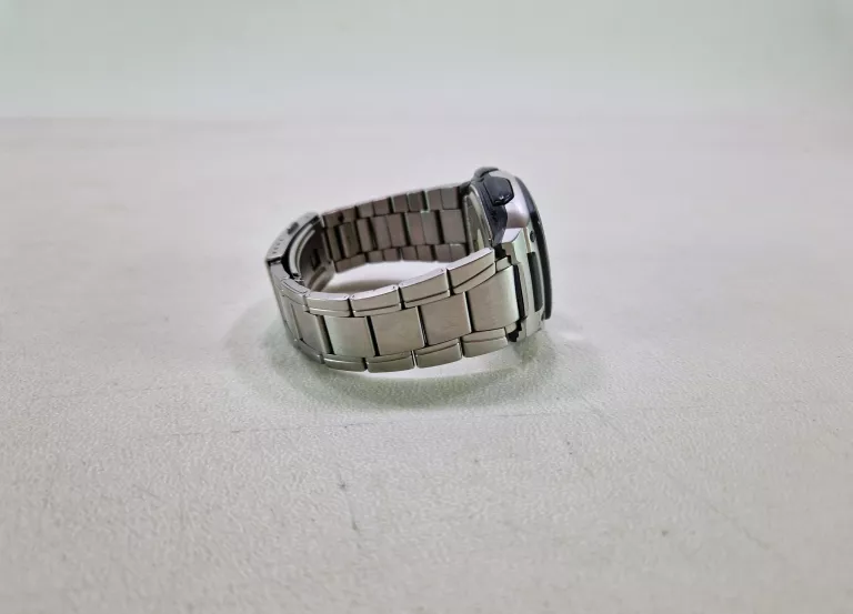ZEGAREK MĘSKI NARĘCZNY CASIO AW-81
