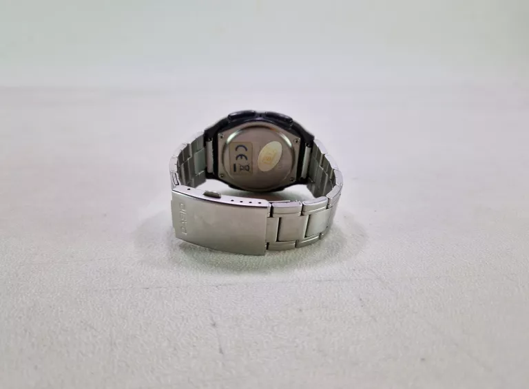 ZEGAREK MĘSKI NARĘCZNY CASIO AW-81