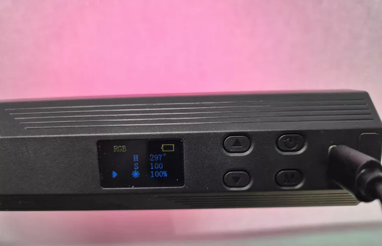 lampka-led-video-light-w200rgb-stan-11323-2