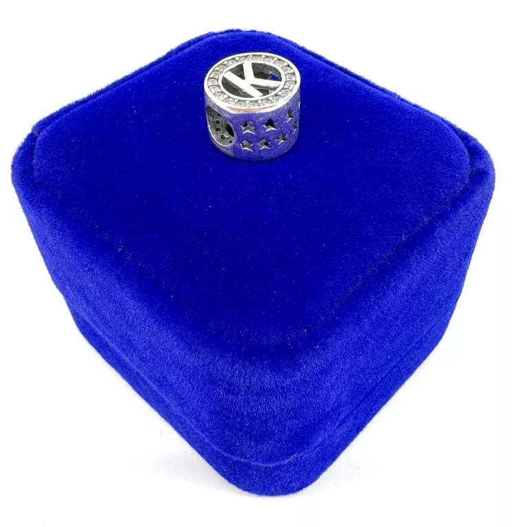 uroczy-srebrny-charms-p925-literka-k-pabianicka-7-belchatow-mk