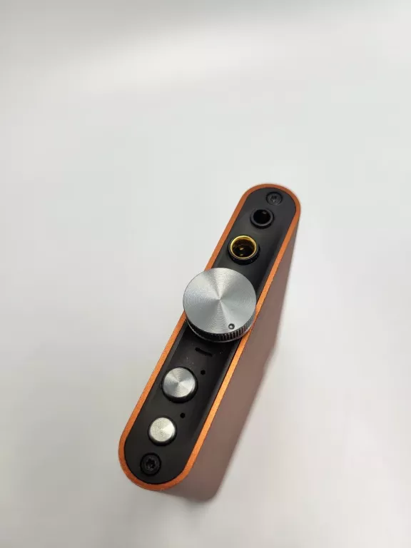 IFI AUDIO HIP-DAC2. PRZENOŚNY DAC I WZMACNIACZ SŁUCHAWKOWY