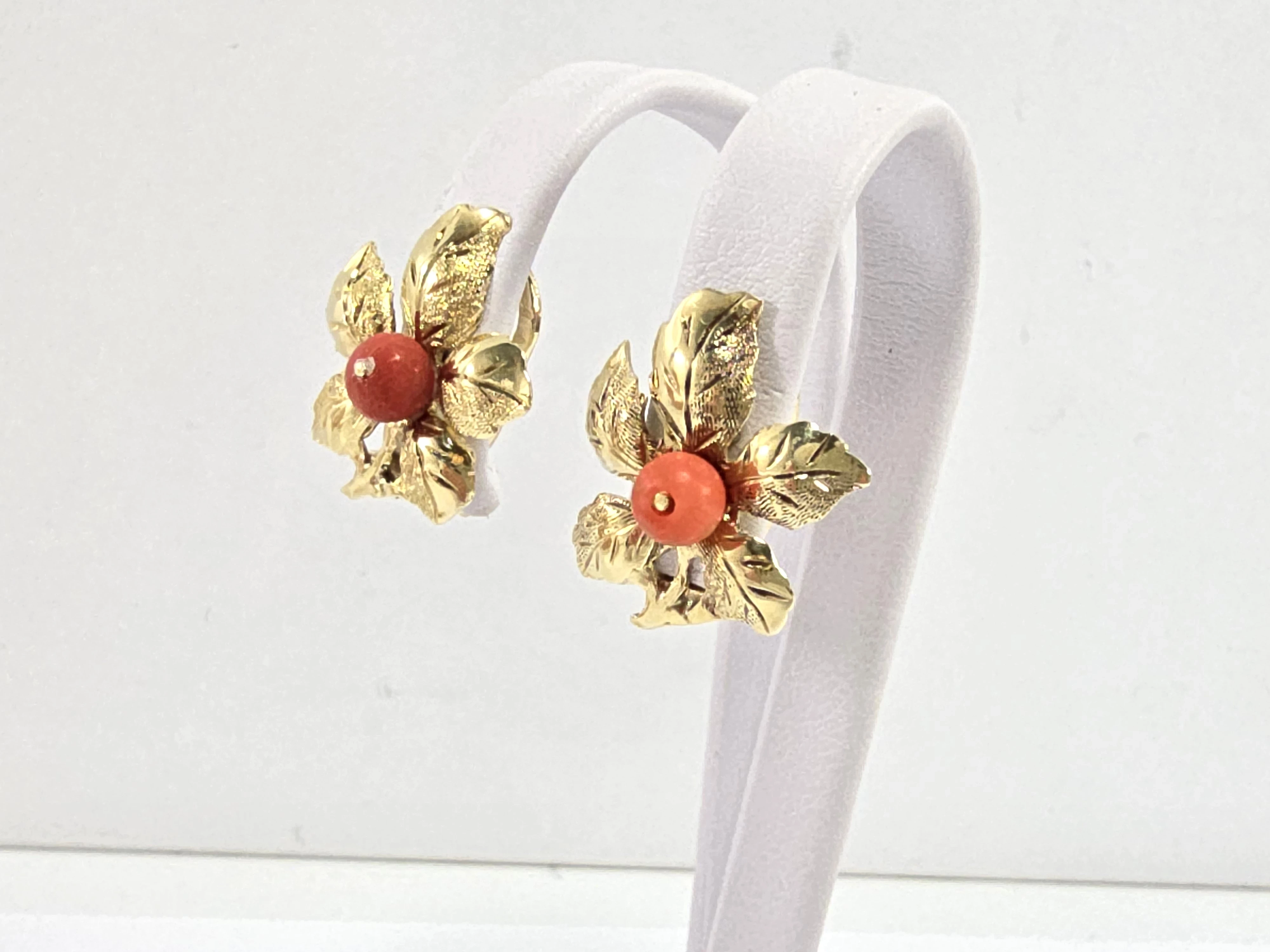 wyjatkowe-zlote-kolczyki-z-koralem-pr585-428g-kolor-dominujacy-205826-225106