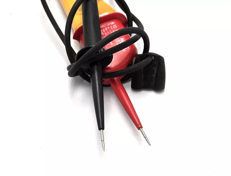MIERNIK FLUKE T100