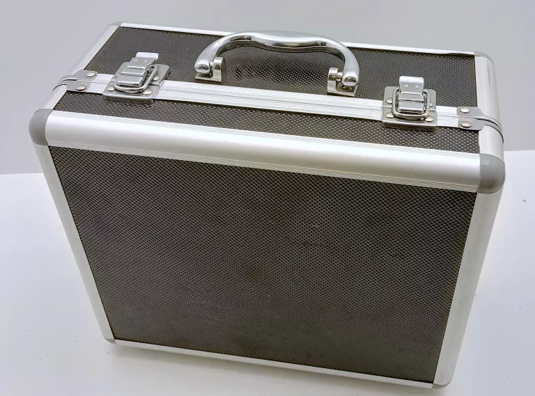 MIKROFON POJEMNOŚCIOWY STUDYJNY THE T.BONE SC 420 USB AKCESORIA, WALIZKA