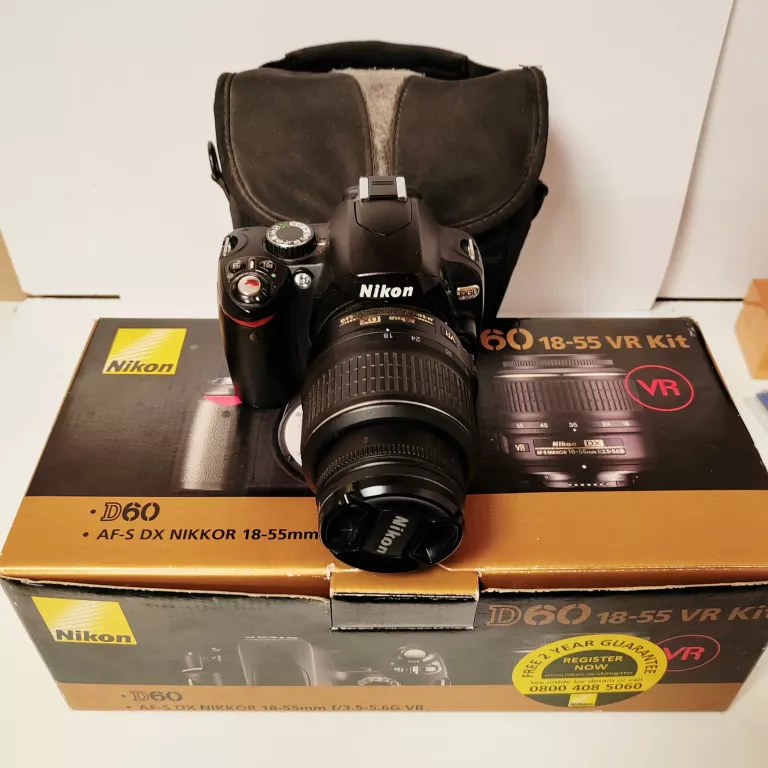 NIKON D60 + NIKKOR VR 18-55 MM VR KIT