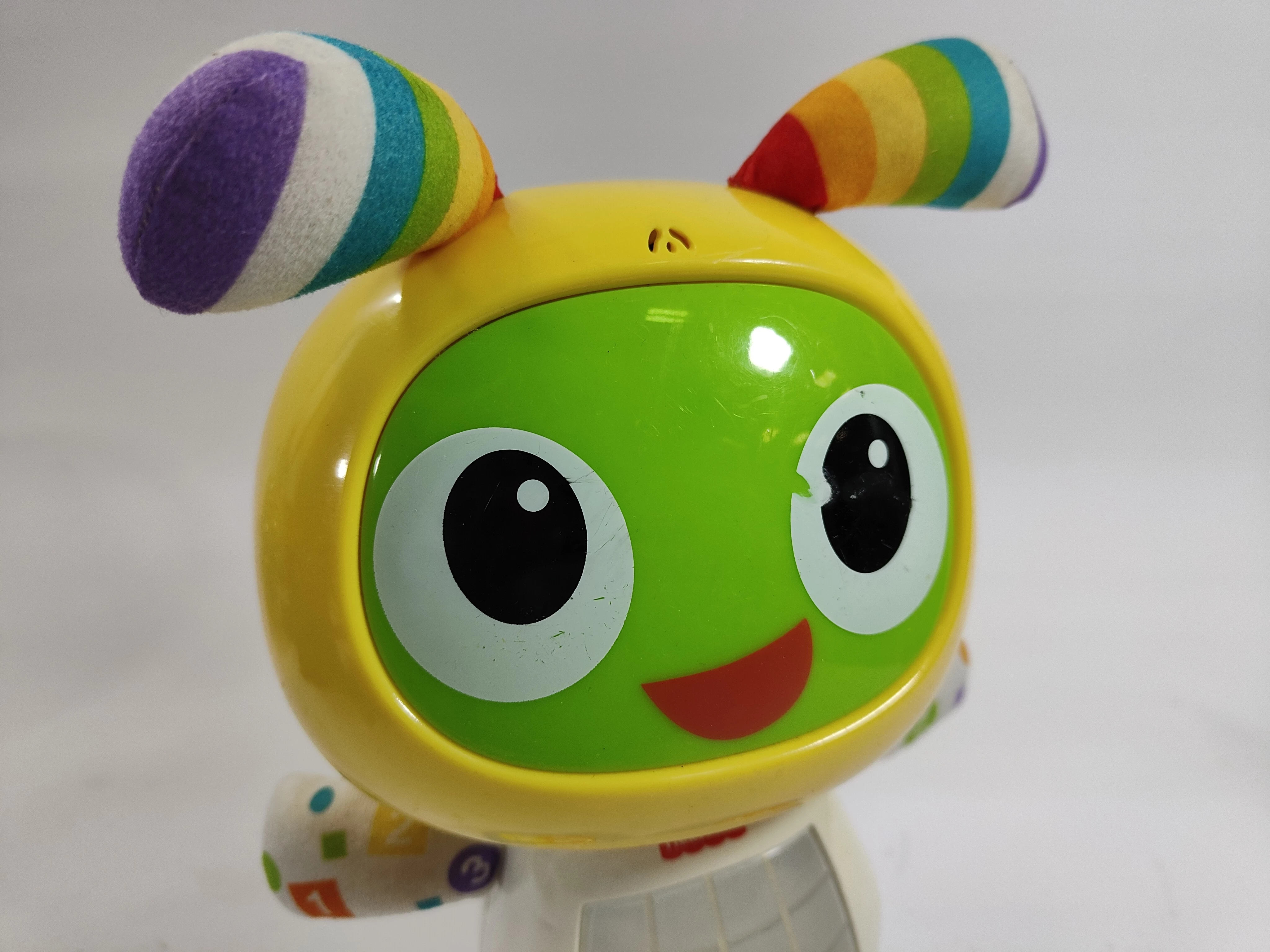 zabawka-interaktywna-bebo-robot-fisher-price-spiewa-tanczy-marka-127812-765844