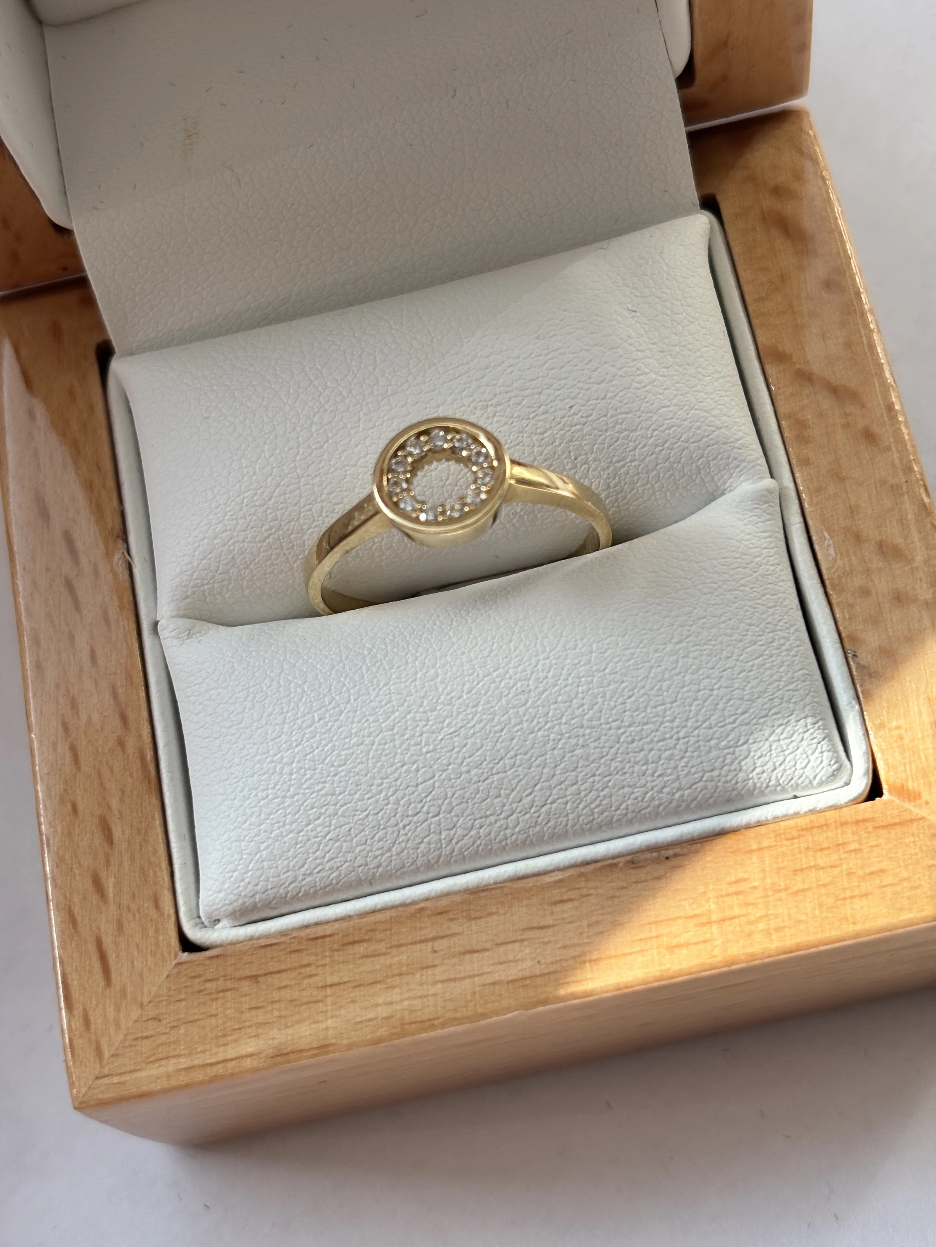 delikatny-zloty-pierscionek-585-14k-natura-i-elegancja-stan-11323-2