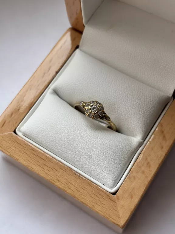 zloty-pierscionek-585-klasyka-ktora-nie-przemija-kamien-17088-128