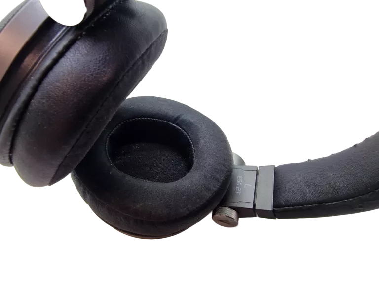 SŁUCHAWKI JBL E50