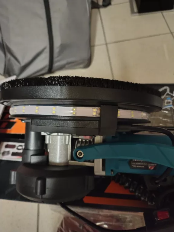 SZLIFIERKA ŻYRAFA DO GIPSU GŁADZI BEZPYŁOWA SAMOZASYSAJĄCA + LED 360 BLACK