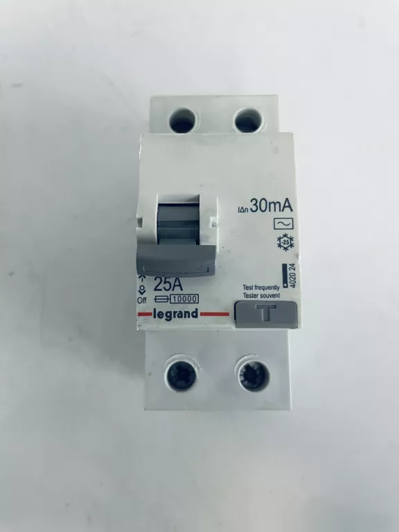 RÓŻNICÓWKA LEGRAND 25A 30MA + WYŁĄCZNIKI NADRPĘDOWE (3 LEGRAND + 3 HAGER)