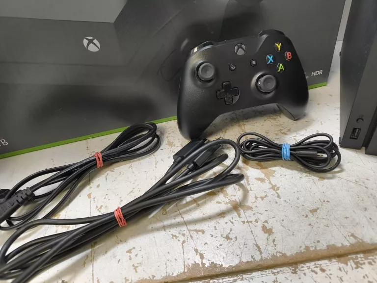 KONSOLA XBOX ONE X 2TB SSD