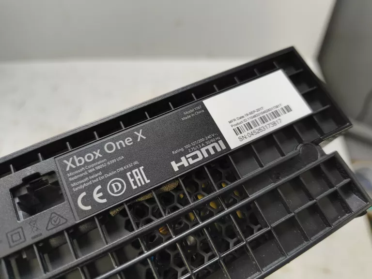 KONSOLA XBOX ONE X 2TB SSD