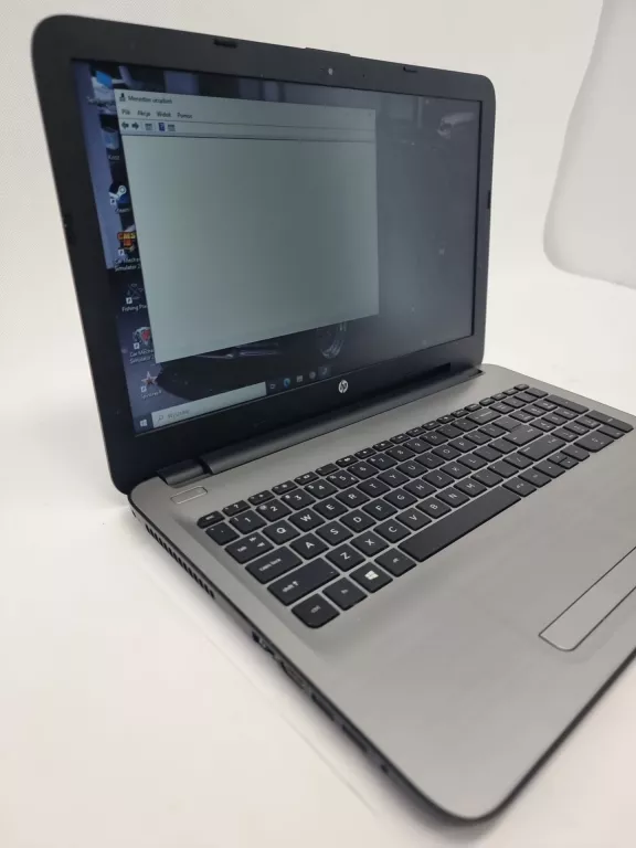 laptop-hp-15-ay173nw-i7-7th-1tb-hdd-amd-radeon-przekatna-ekranu-1560
