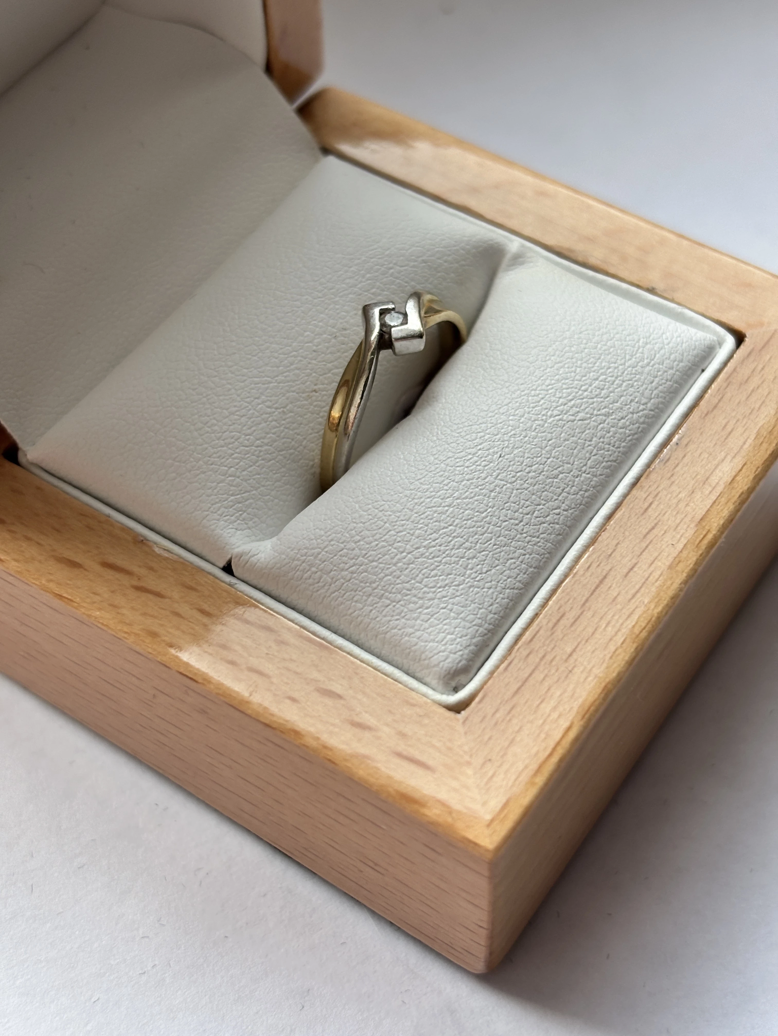 zloty-pierscionek-585-okazja-szlachetna-bizuteria-w-swietnej-cenie-rodzaj-2205-2