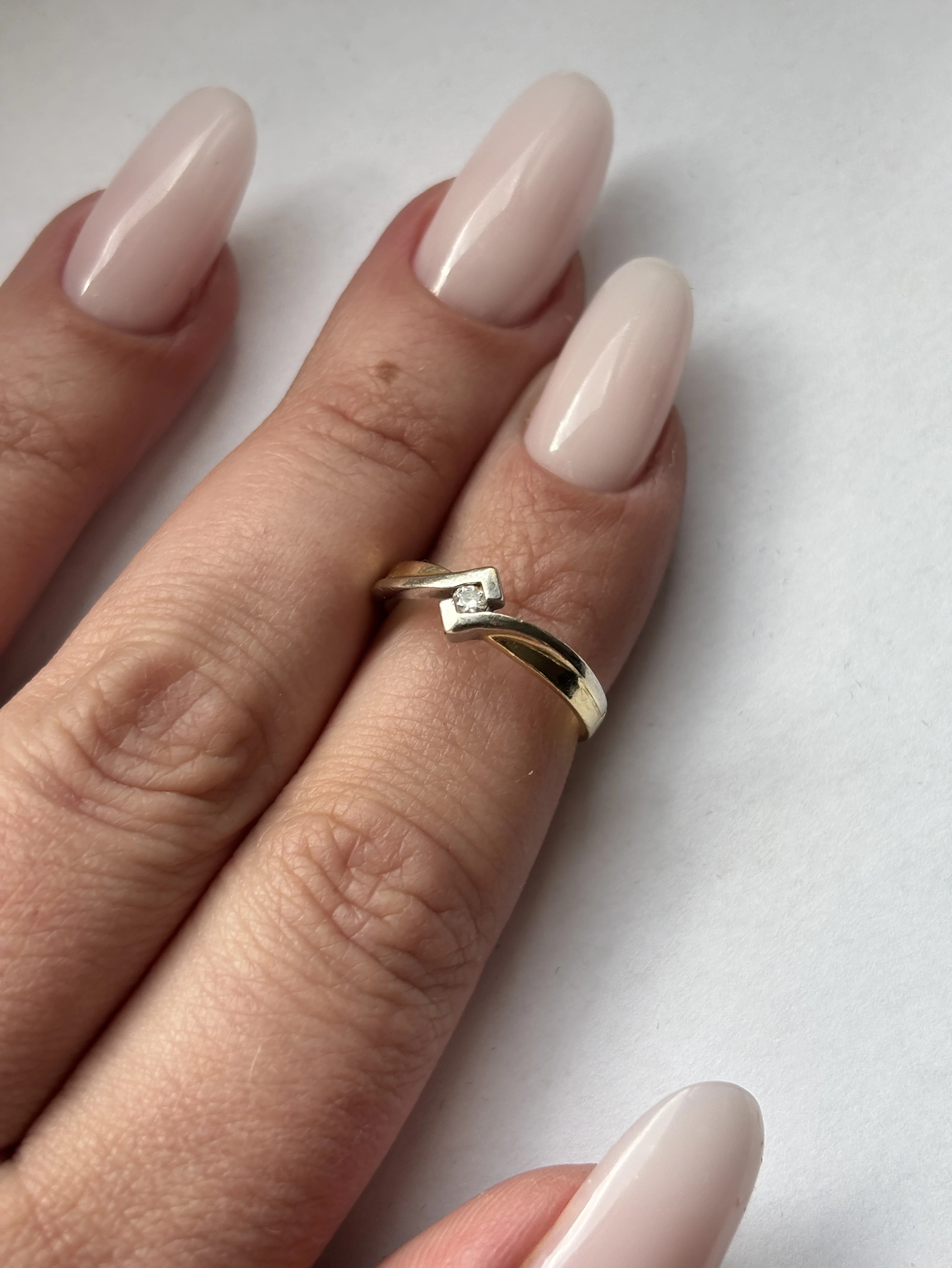 zloty-pierscionek-585-okazja-szlachetna-bizuteria-w-swietnej-cenie-rynek-10-debica-tsc2