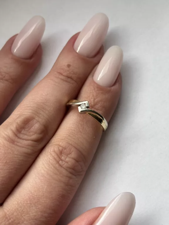 ZŁOTY PIERŚCIONEK 585 – OKAZJA! SZLACHETNA BIŻUTERIA W ŚWIETNEJ CENIE