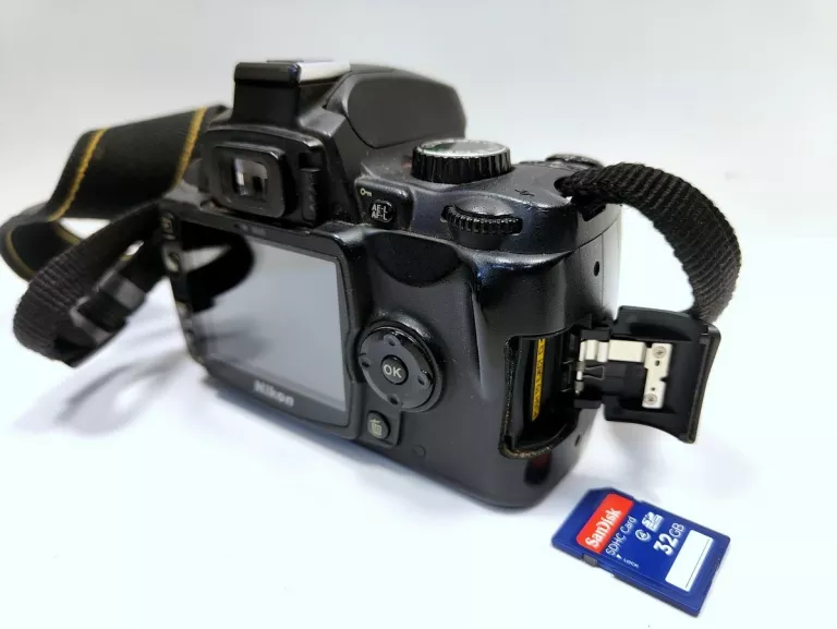 APARAT NIKON D60 BODY 11070 PRZEBIEG