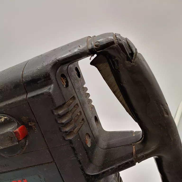 MŁOT UDAROWY BOSCH GBH 11 DE