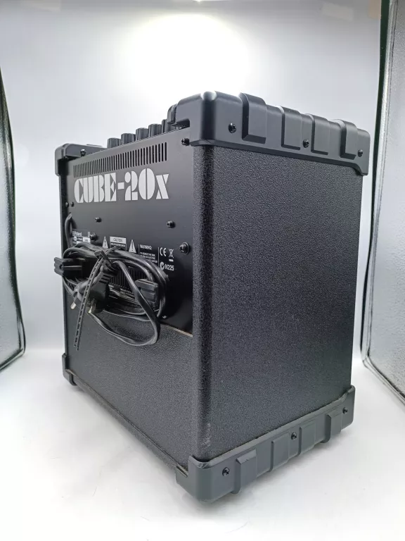 wzmacniacz-gitarowy-roland-cube-20x-rodzaj-24831-1