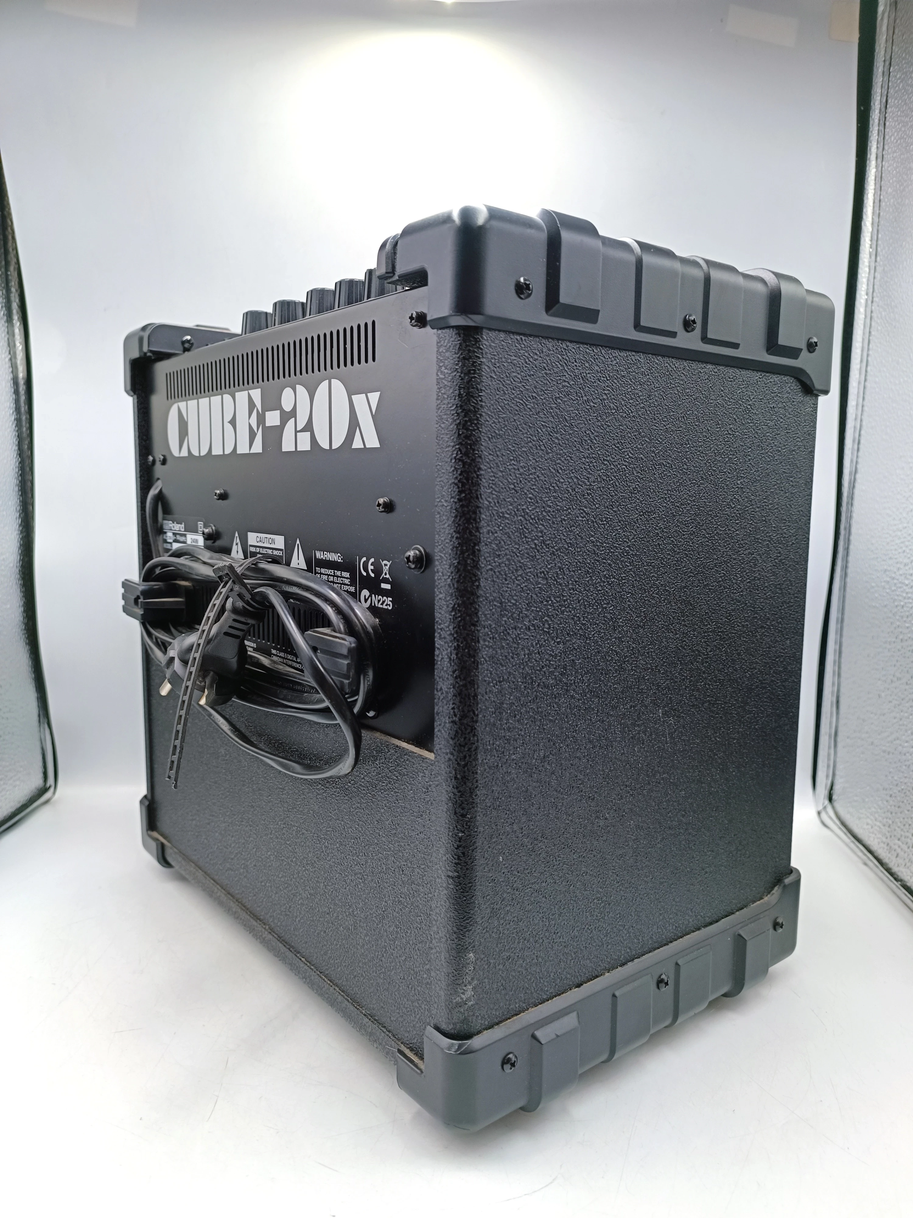 wzmacniacz-gitarowy-roland-cube-20x-rodzaj-24831-1