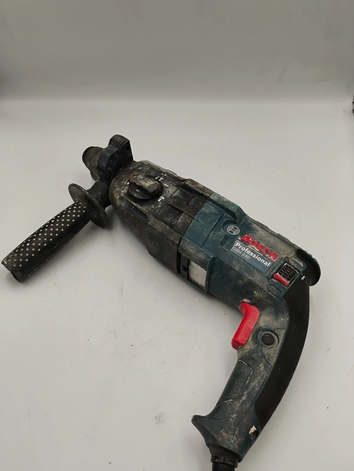 mlotowiertarka-bosch-professional-gbh-240-walizka-stan-11323-2