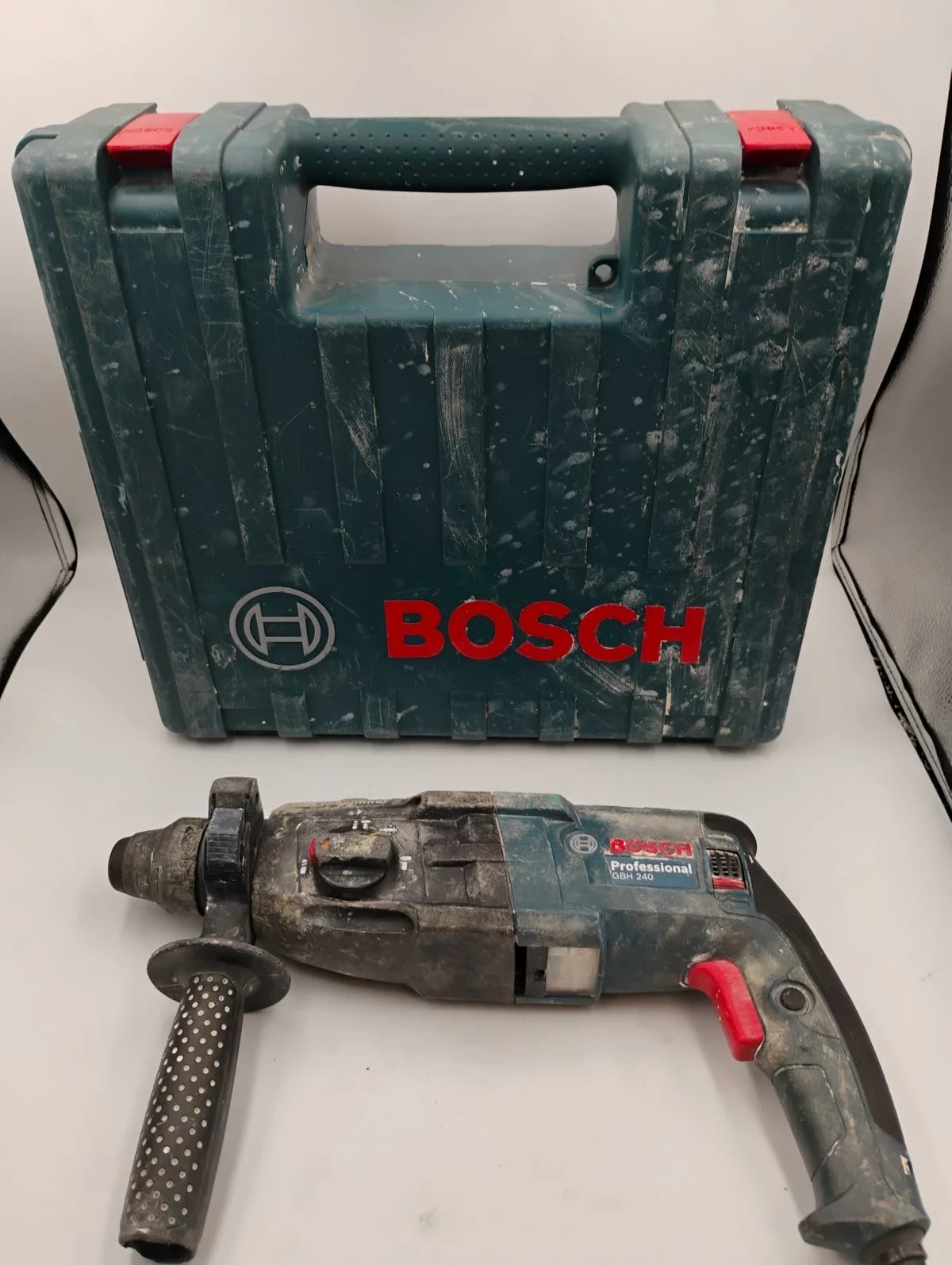mlotowiertarka-bosch-professional-gbh-240-walizka-ean-gtin-3165140832205