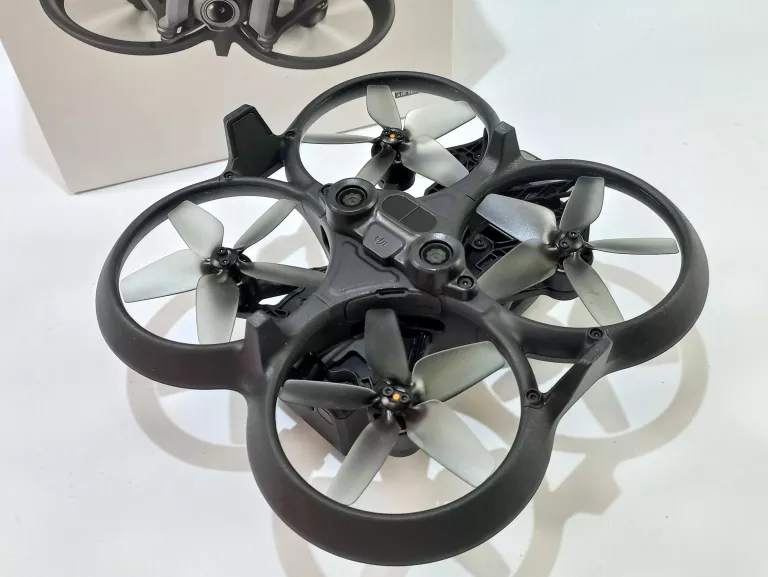 DRON DJI AVATA EXPLORER COMBO 2000 M
