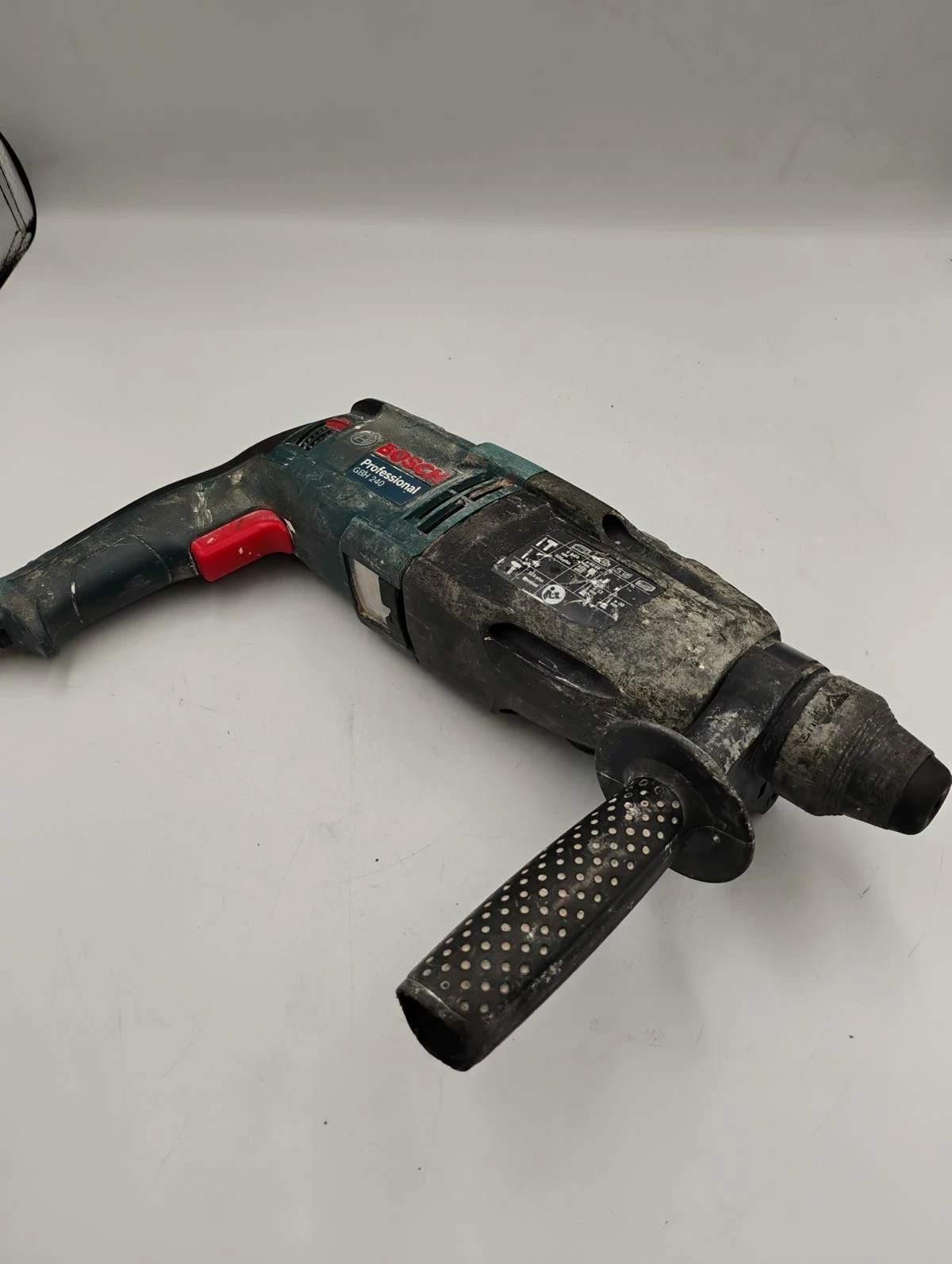 mlotowiertarka-bosch-professional-gbh-240-walizka-predkosc-obrotowa-930