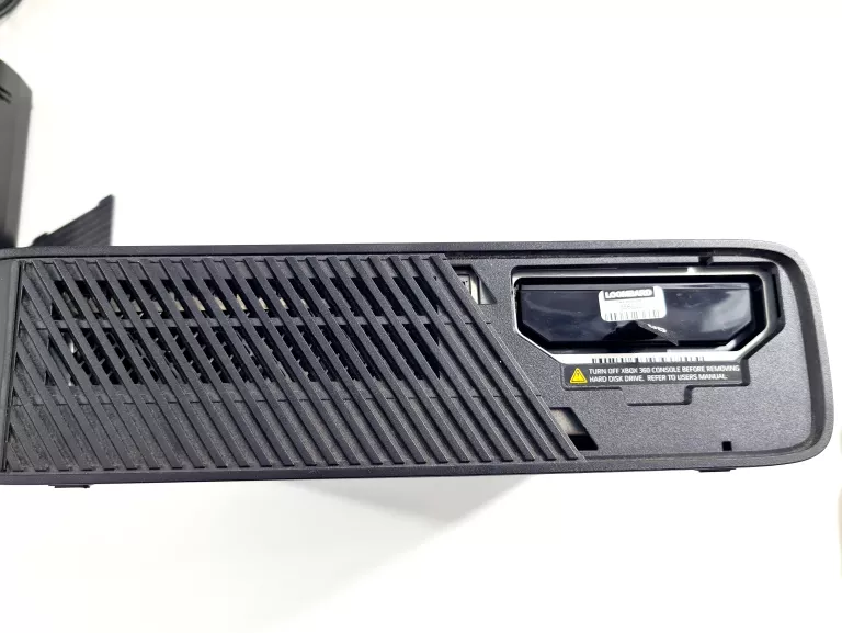 KONSOLA XBOX 360 500GB +KINECT +PAD +GRA