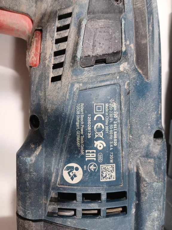 MŁOT UDAROWO-OBROTOWY BOSCH GBH 220 PROFESSIONAL 720 W