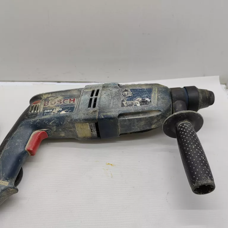 MŁOTOWIERTARKA BOSCH GBH 2400