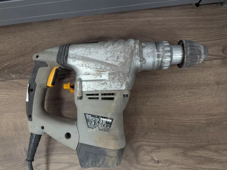 MŁOTOWIERTARKA TITAN TTB278SDS