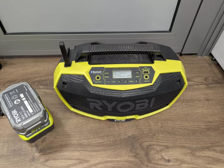 RADIO BUDOWLANE RYOBI R18RH AKU ŁADOWARKA