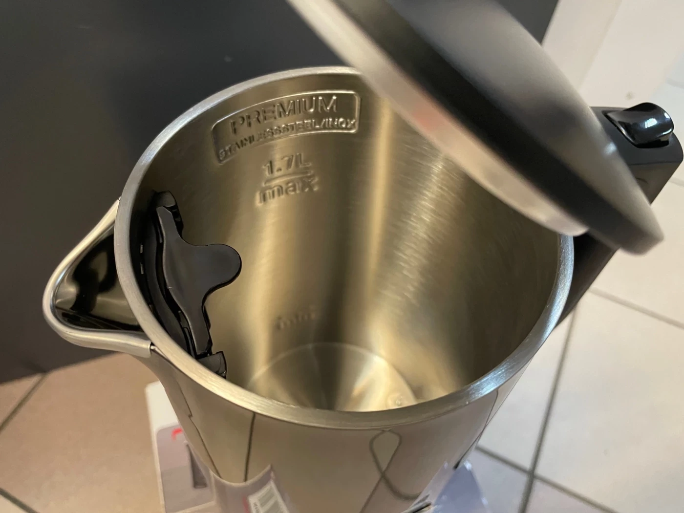 czajnik-elektryczny-tefal-ki831e-1800-w-17-l-czarny-kod-producenta-ki831e