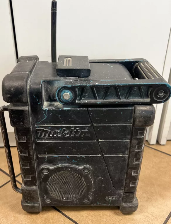 RADIO MAKITA