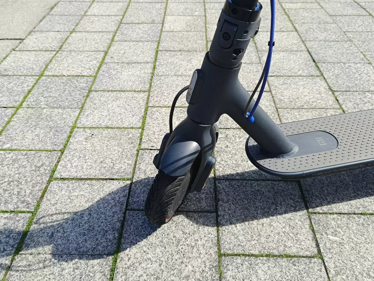 HULAJNOGA ELEKTRYCZNA XIAOMI MI ELECTRIC SCOOTER 3 600 W PRZEBIEG 16 KM