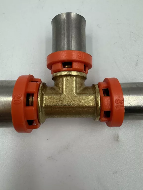 trojnik-20x16x16-zaciskany-pex-sigma-li-u-th-h-ean-gtin-5902626218591