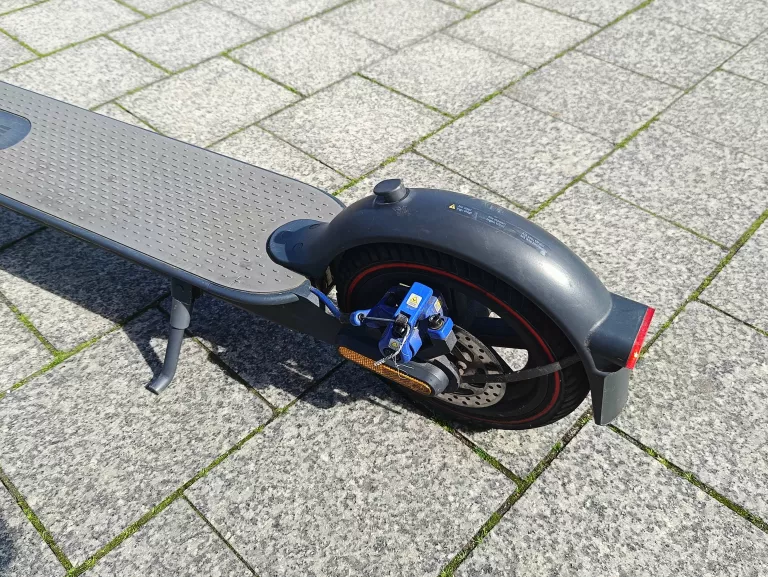 HULAJNOGA ELEKTRYCZNA XIAOMI MI ELECTRIC SCOOTER 3 600 W PRZEBIEG 16 KM