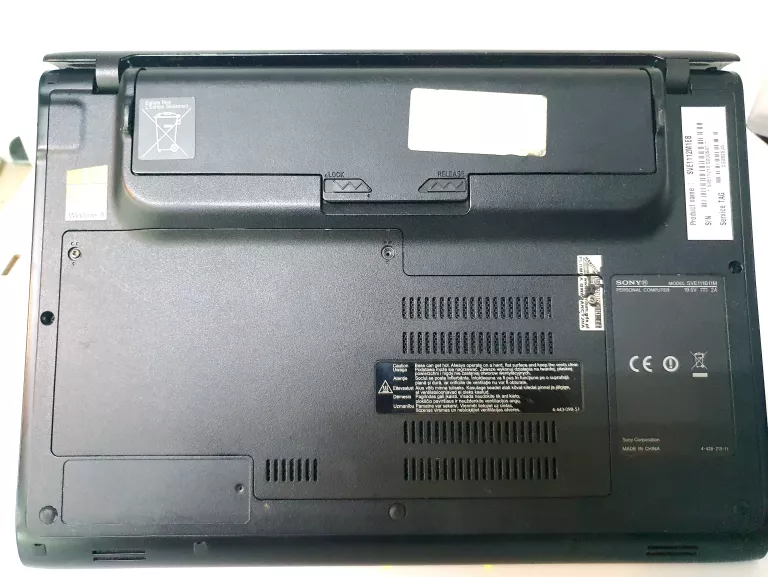 LAPTOP SONY VAIO SVE111B11M 11,6" E2-1800 8/500GB HDD *USZKODZONY TOUCHPAD