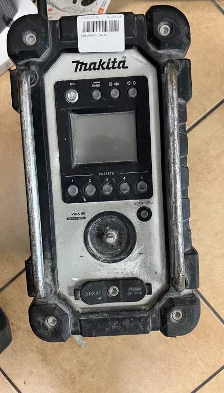 RADIO MAKITA