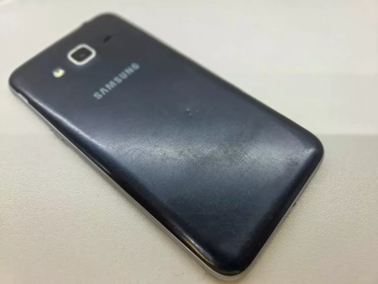 SMARTFON SAMSUNG GALAXY J3 2016 1,5 GB / 8 GB