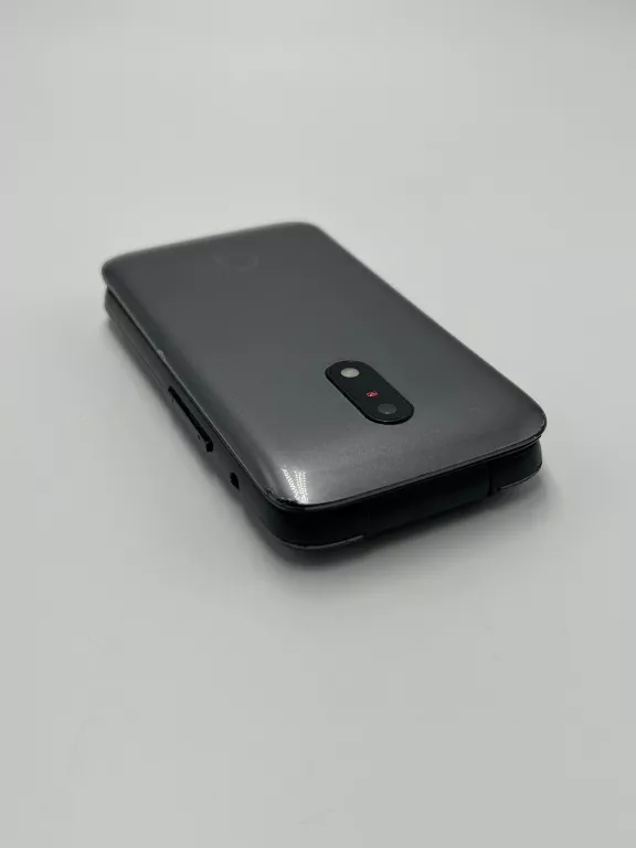 TELEFON KOMÓRKOWY Z KLAPKĄ DLA SENIORA ALCATEL 3025X SZARY