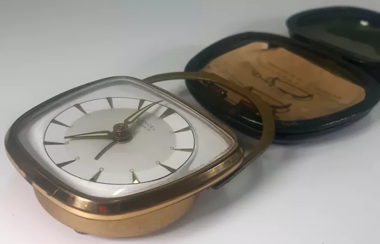 FRANCUSKI BUDZIK LANCEL PARIS