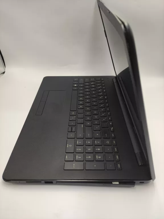 LAPTOP HP HQ-TRE 71025 AMD RADEON R5/4GB RAM/128GB/WIN 10