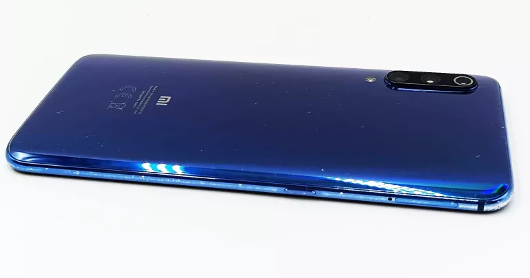 TELEFON XIAOMI MI 9 4GB/64GB + KOMPLET