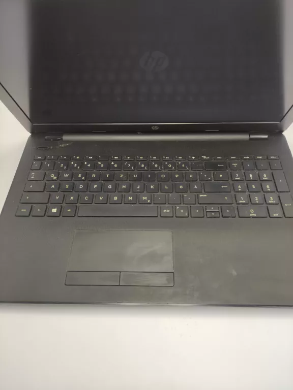 LAPTOP HP HQ-TRE 71025 AMD RADEON R5/4GB RAM/128GB/WIN 10