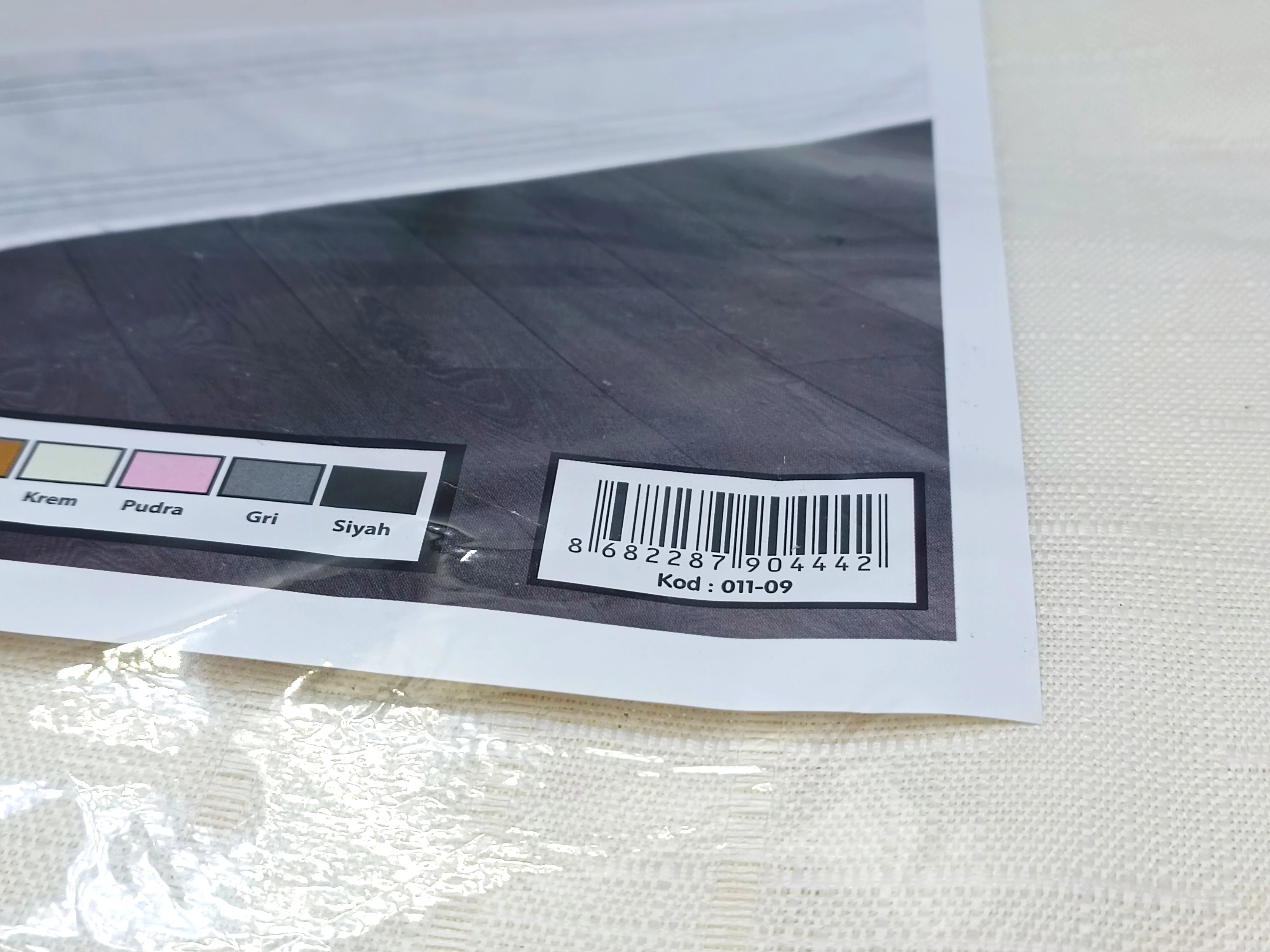 kremowy-obrus-wielkanocny-160x220-cm-ean-gtin-5905913020044