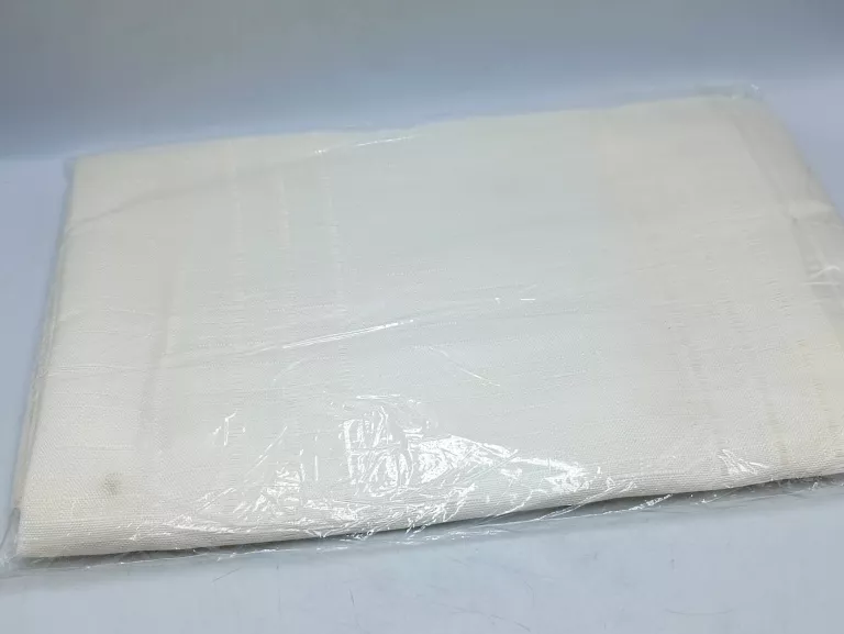 kremowy-obrus-wielkanocny-160x220-cm-szerokosc-produktu-15000